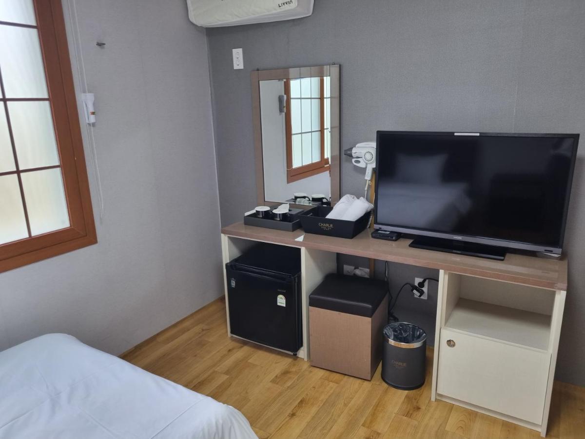 Charlie Hotel ג'גו מראה חיצוני תמונה