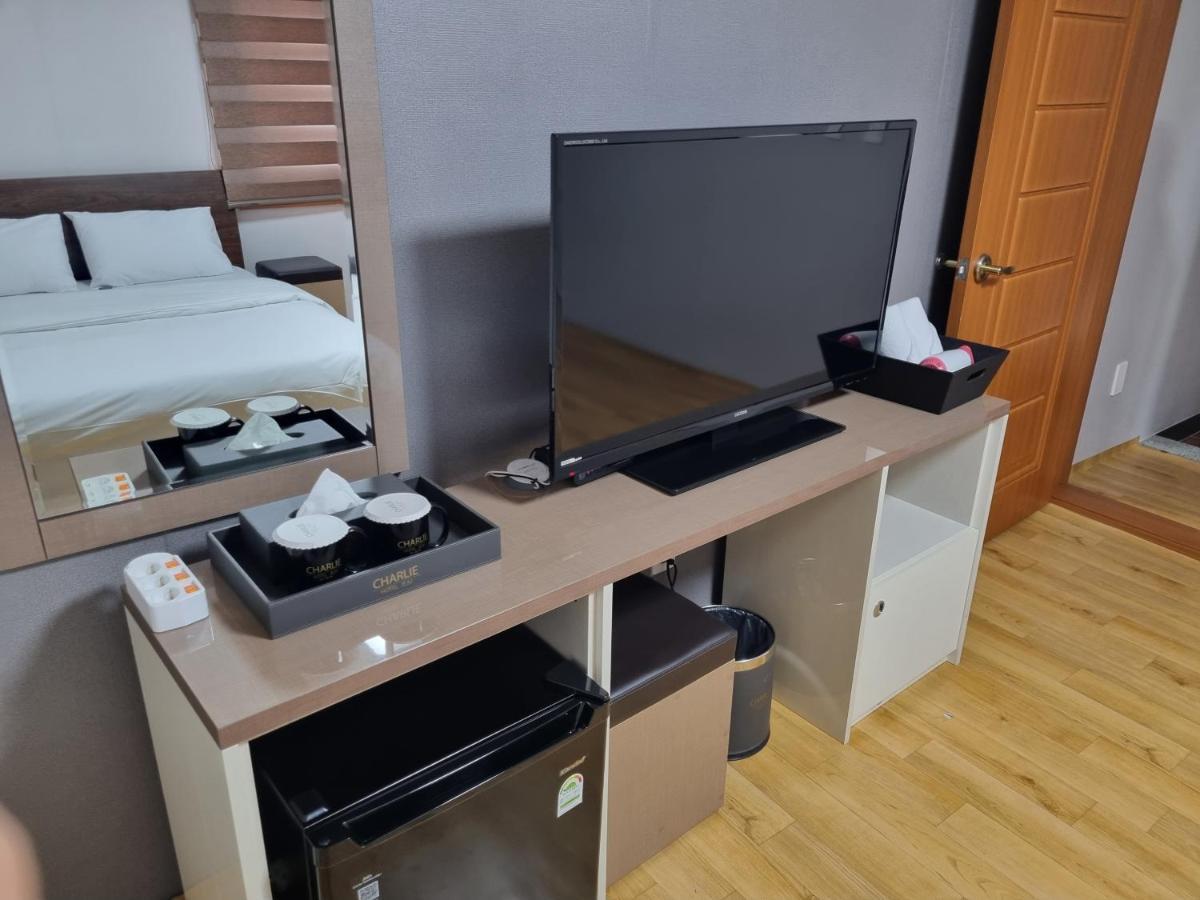 Charlie Hotel ג'גו מראה חיצוני תמונה